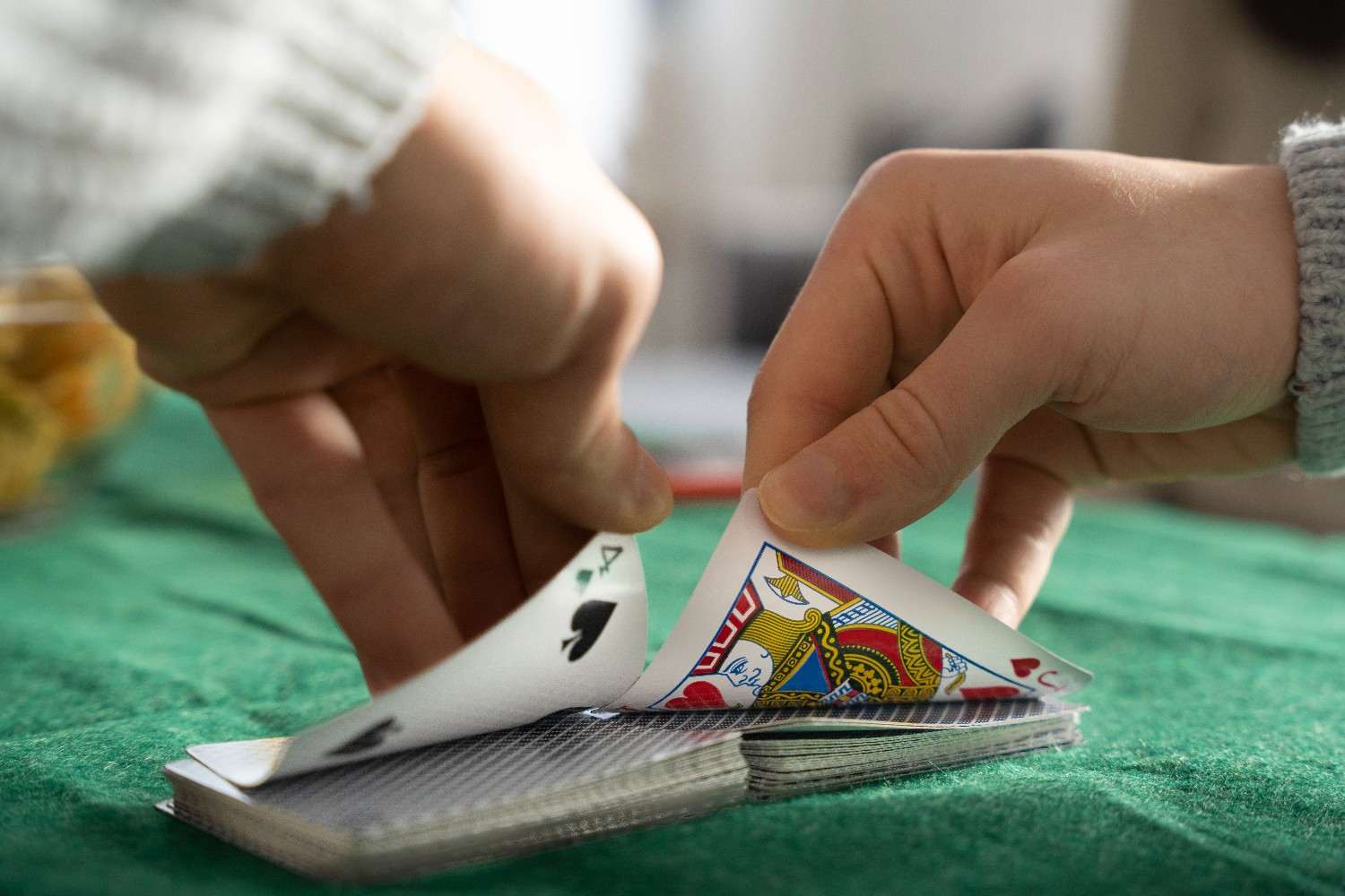 Dragon Tiger Card Counting